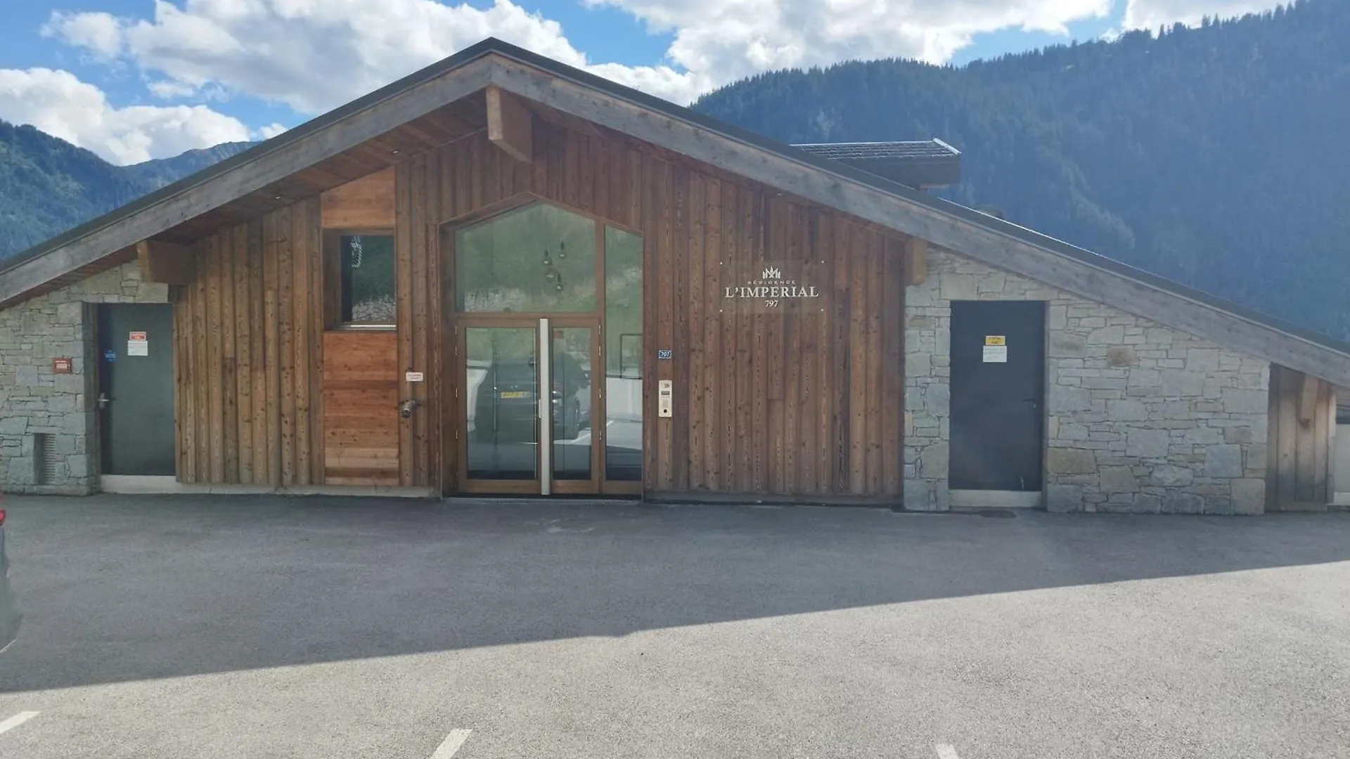 Appartement 6 Pers Avec Balcons, Garage Et Local A Ski - Fr-1-198-238 Chatel